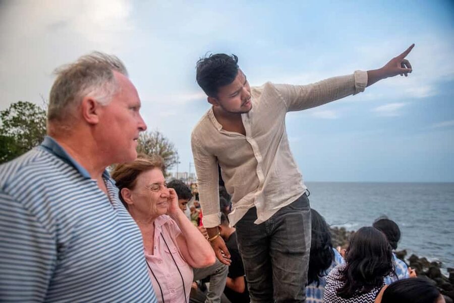 Private Full-Day Mumbai Sightseeing & Dharavi Slum Tour - Colaba Causeway and south Mumbai on foot