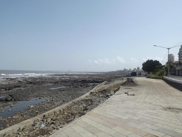 Private Guided Open Jeep Tour in Bandra Queen of Suburbs - What the private format adds