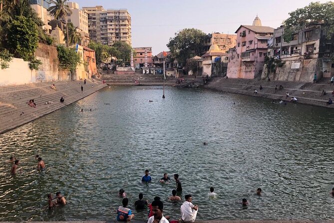 Private Guided Spiritual Walk in Banganga Hindu Temples - Beginning on Walkeshwar Road