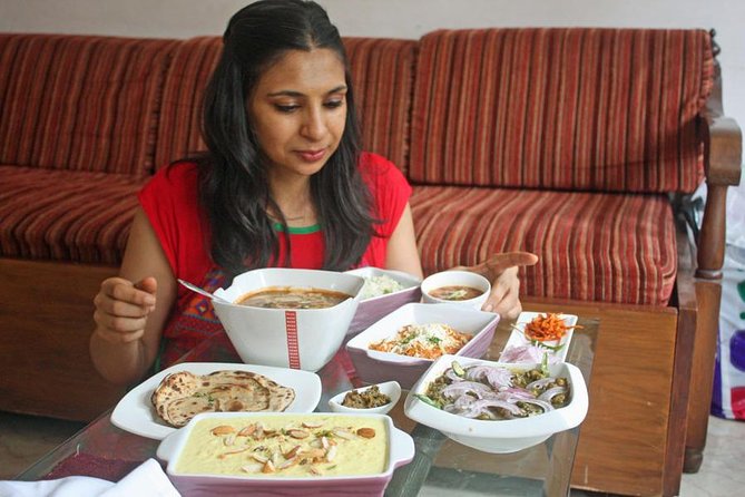 Private Market Tour and Vegetarian Cooking Class in Mumbai - Starting in Matunga East with Shilpa