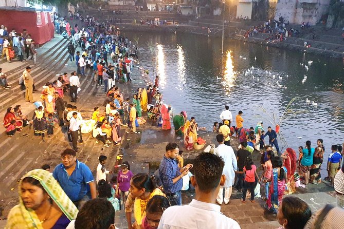 Private Maximum Mumbai Tour With Add-On Options - Chhatrapati Shivaji Maharaj Terminus and the train ride
