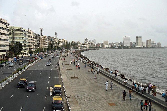 Private Mumbai At Night 4-Hour Tour - Marine Drive and the curve of the bay