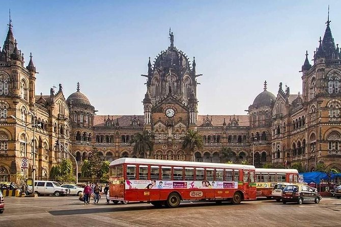Private Mumbai City Tour and Bollywood Tours With Meal - Juhu Beach in 30 minutes