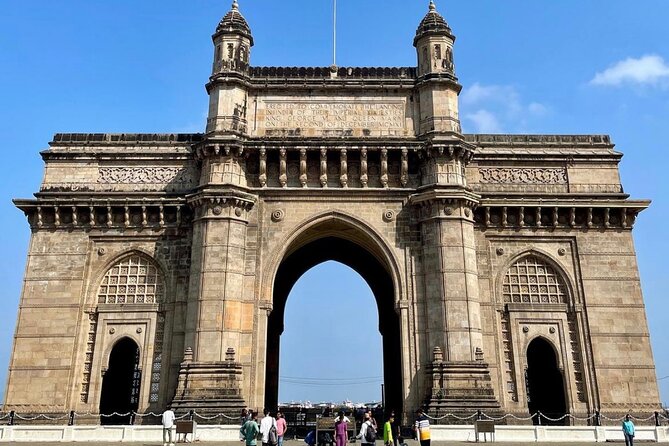 Private Mumbai City Tour with Guide and Transport - Markets, cricket, and Victorian Mumbai