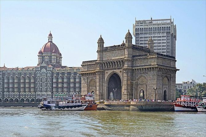 Private Mumbai City Tour with Transport - A practical look at the 16-stop route