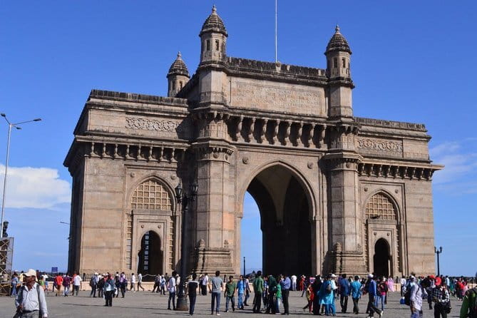 Private Mumbai Sightseeing Tour with Pickup, Car & Guide - CST, BMC, and old Bombay architecture