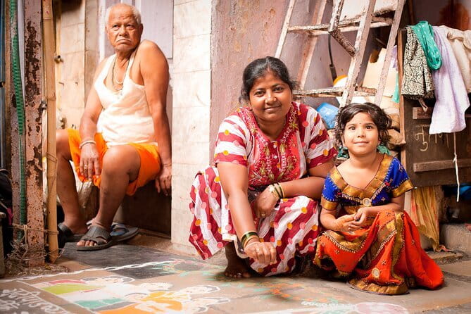 Private Mumbai Sightseeing Tour with Pickup, Car & Guide - Jain Temple and Mani Bhavan