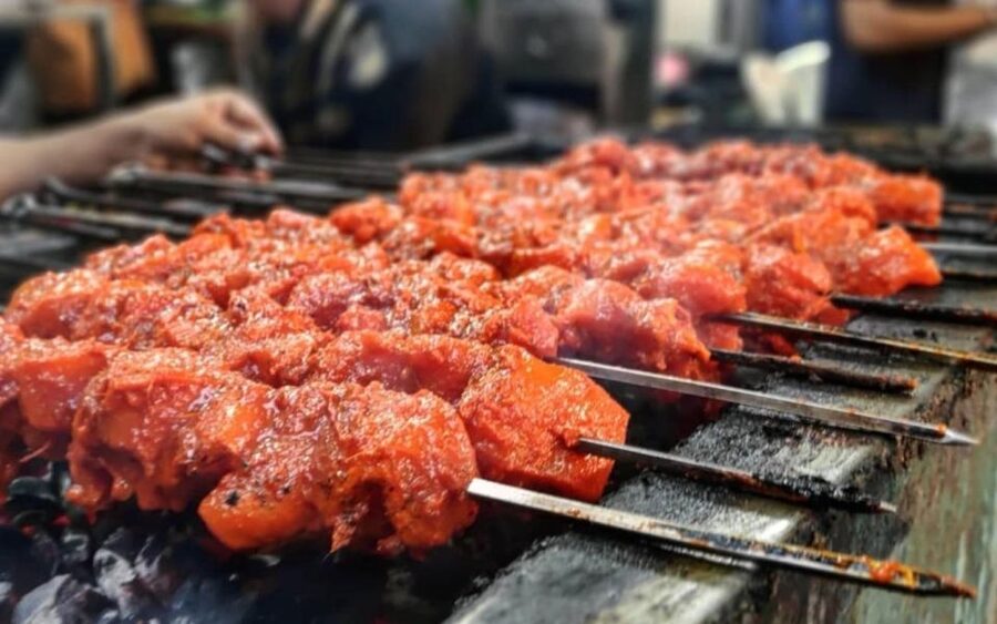 Private Mumbai Street Food Tasting Tour - Small drawbacks to keep in mind