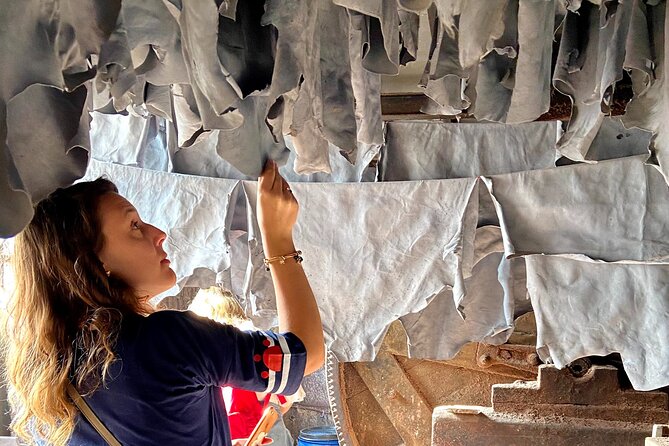 Private Slumdog Millionaire Tour in Dharavi with Slum Visit - Why a private guide matters here