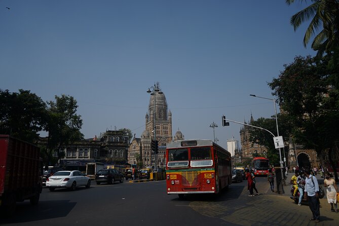 Private Tour in Mumbai Slum with Sightseeing - Crawford Market, CST, and the city’s historic center
