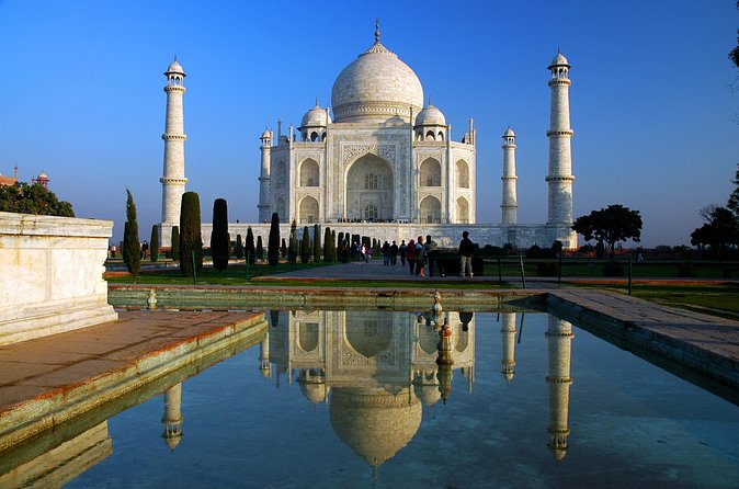 Same Day Tour from Mumbai to Taj Mahal and Agra With Flights - What the $200 price really buys you
