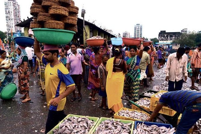 Small-Group Bike Tour of Mumbai - Kalbadevi and Bhuleshwar: a closer look at old Mumbai