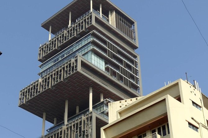 South Mumbai City with Dharavi Slum Tour in Private Vehicle - Gateway of India and the Colaba area