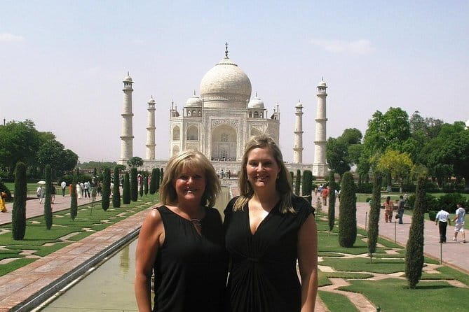 Taj Mahal Day Trip Including Same Day Flights from Mumbai - Pickup from Mumbai and the flight to Delhi