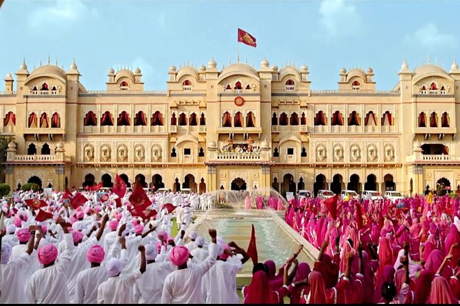 Unveiling Bollywood: Grand Tour of Iconic Real Sets & Their Story - Why this is more than a movie fan tour