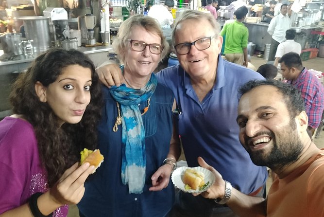 Winner Mumbai Street Food Tour in the World Top 20 by Guardian - Pancham Puriwala and the final North Indian thali